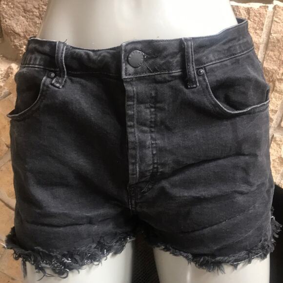 Forever 21 Cut Off High Waist Black Shorts Women's Size 29 - Picture 4 of 5